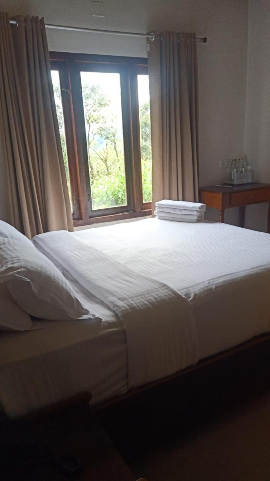 Deshadan Mountain Resort -The Highest Resort In Munnar Exterior photo