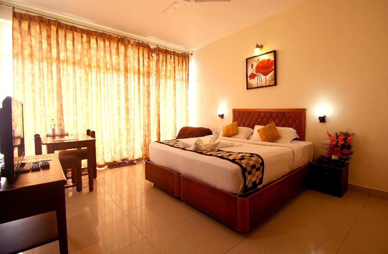 Deshadan Mountain Resort -The Highest Resort In Munnar Exterior photo